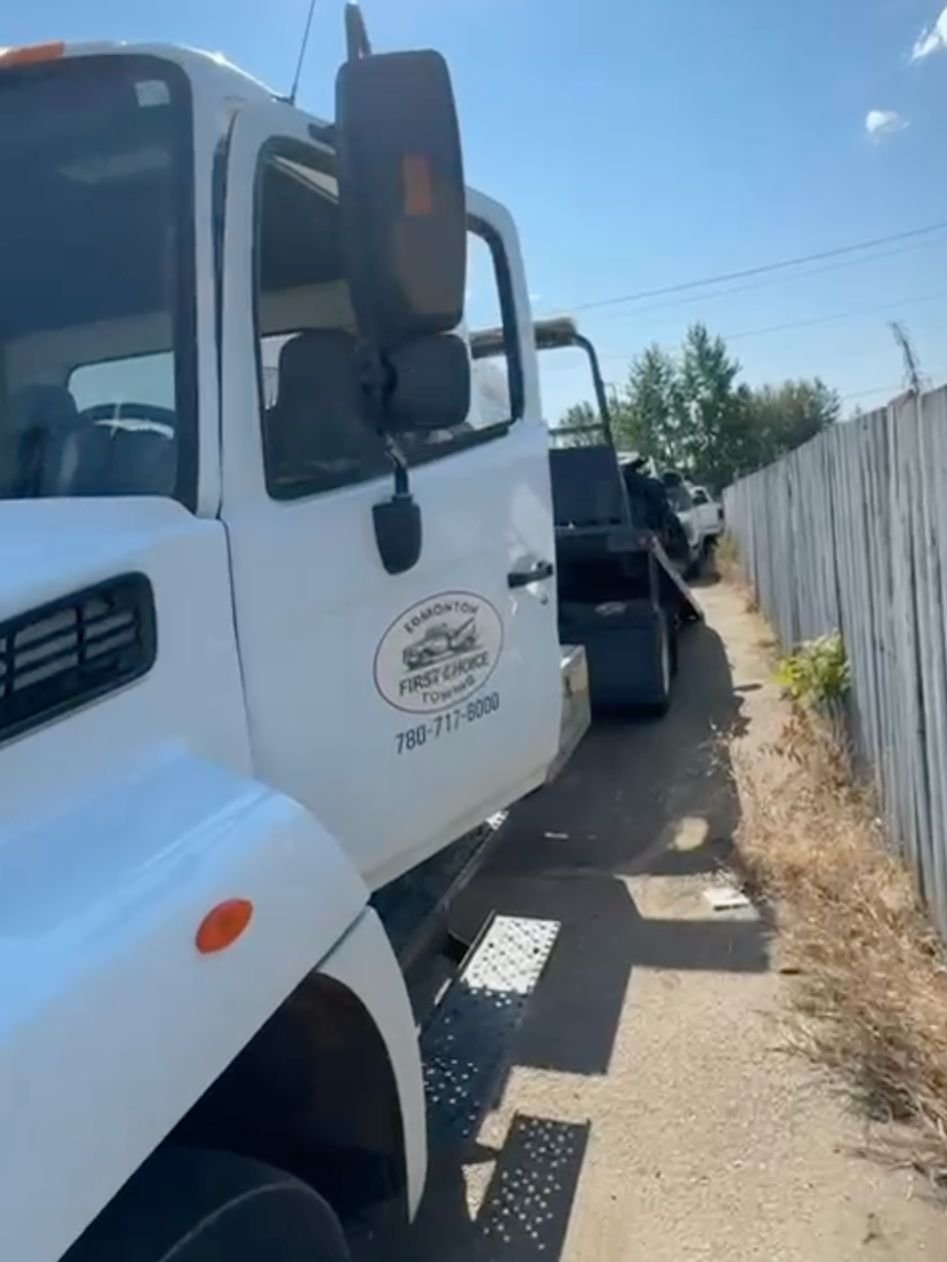 Edmonton First Choice Towing